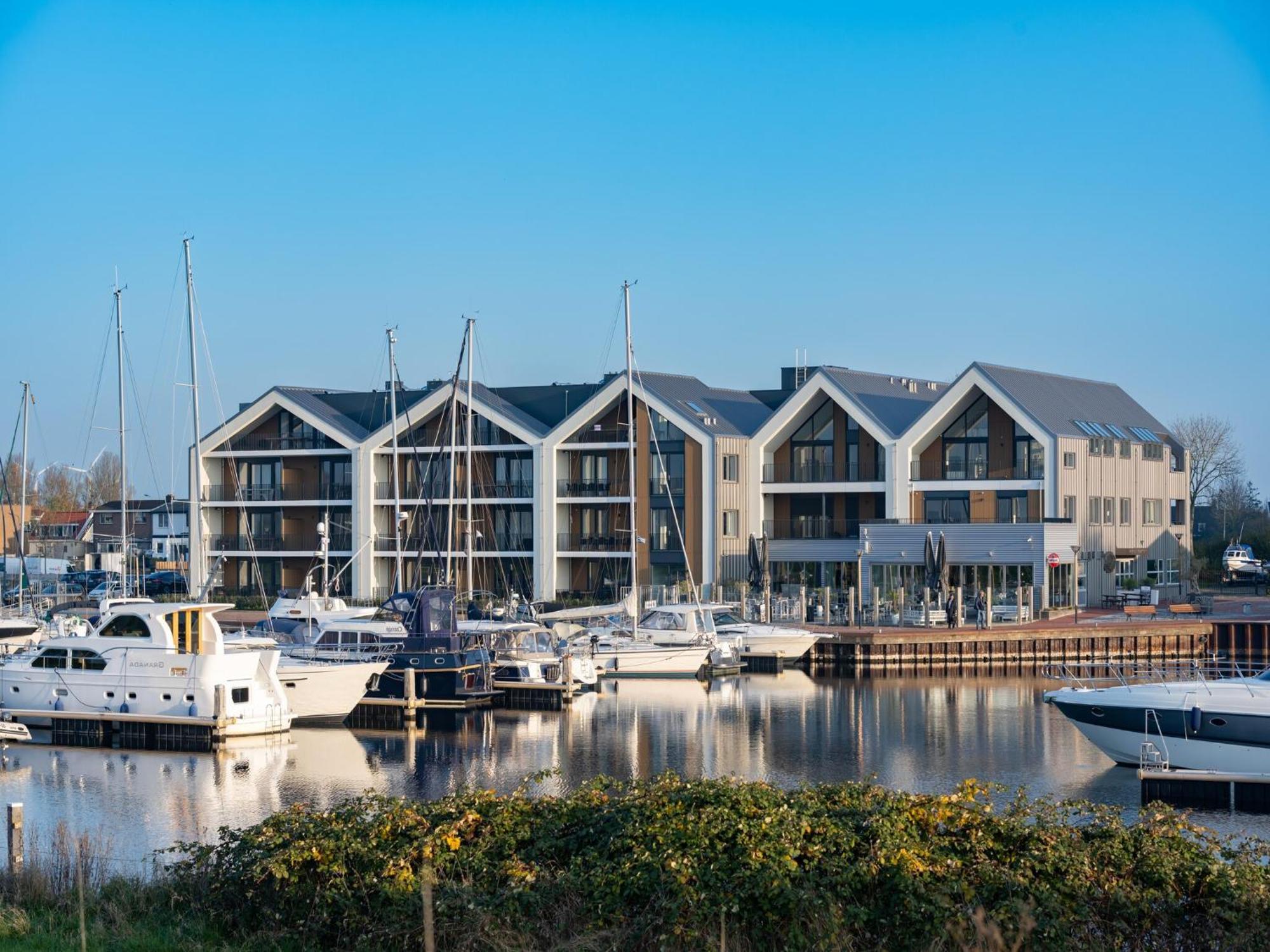 Luxury In R Sidence Marina Pet Friendly Apartment